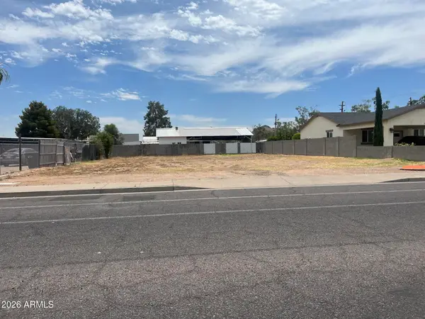 2909 E Paradise Lane, Phoenix, AZ 85032