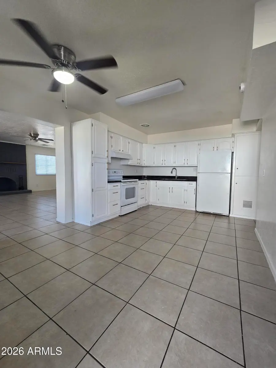 6917 W Highland Avenue, Phoenix, AZ 85033 - #2