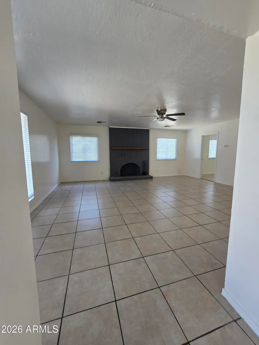 6917 W Highland Avenue, Phoenix, AZ 85033 - #3