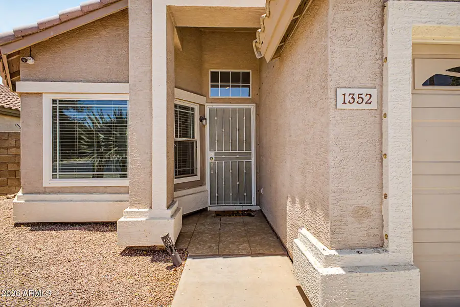 1352 S Portland Avenue, Gilbert, AZ 85296 - #2