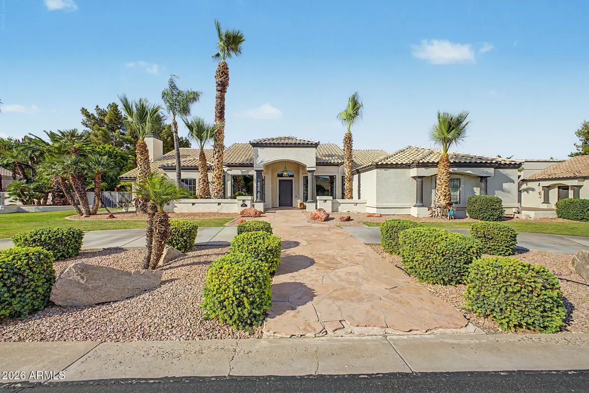 426 E Horseshoe Avenue, Gilbert, AZ 85296 - #1
