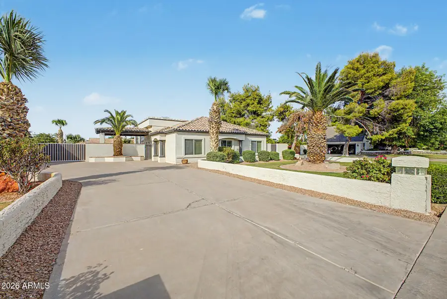 426 E Horseshoe Avenue, Gilbert, AZ 85296 - #2