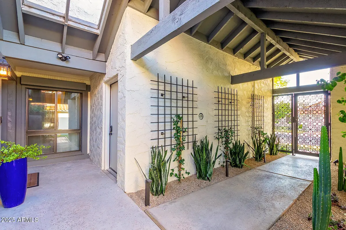 5822 N Scottsdale Road, Paradise Valley, AZ 85253 - #1
