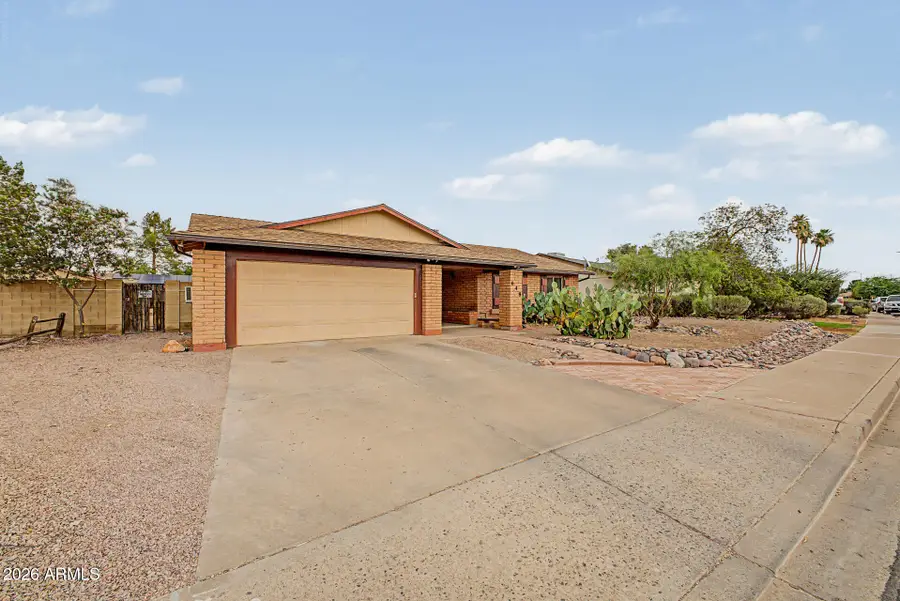 648 W Kilarea Avenue, Mesa, AZ 85210 - #2