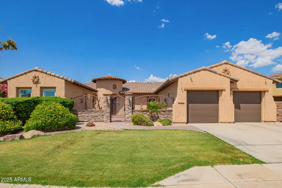 14372 W Cypress Street, Goodyear, AZ 85395 - #2