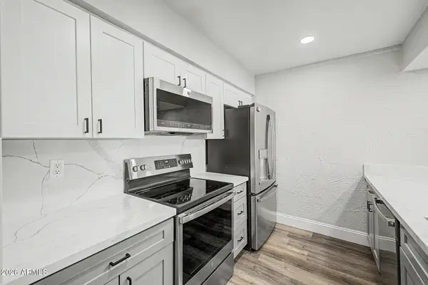 3314 N 68th Street N #211, Scottsdale, AZ 85251