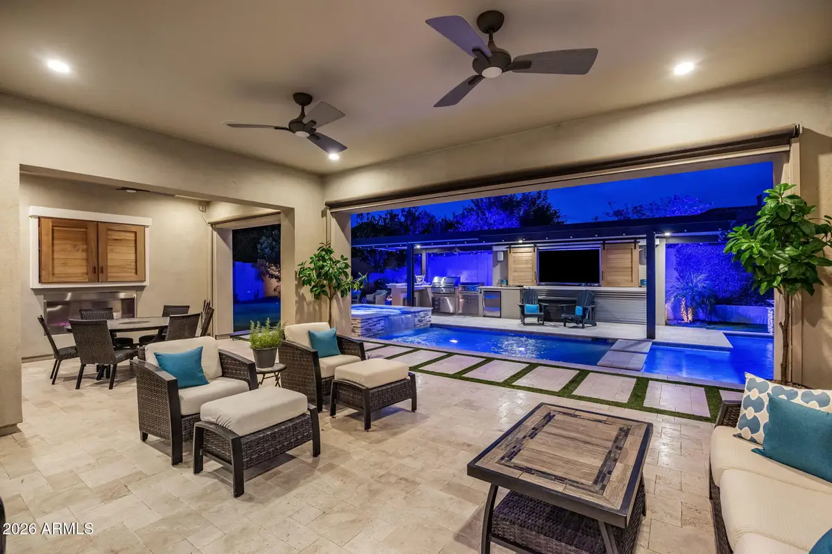 1732 E Gillcrest Road, Gilbert, AZ 85298 - #1