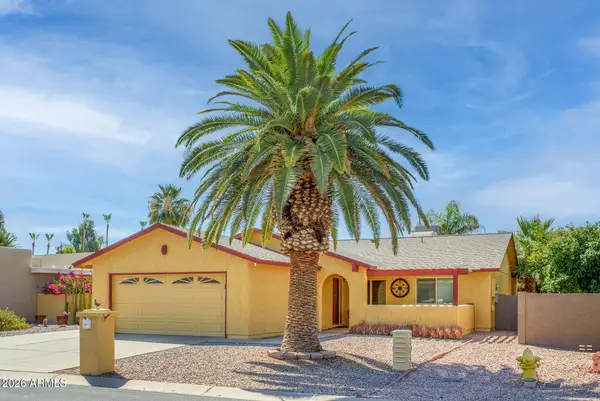 25821 S New Town Drive, Sun Lakes, AZ 85248