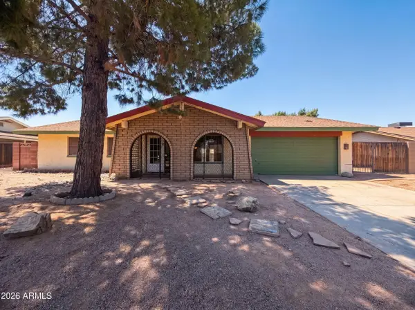 7519 E Ed Rice Avenue, Mesa, AZ 85208
