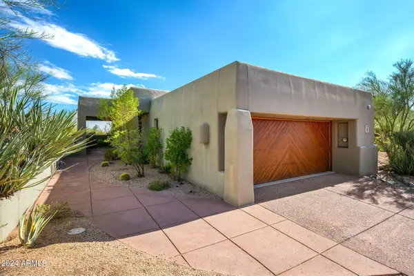 10095 E Graythorn Drive, Scottsdale, AZ 85262