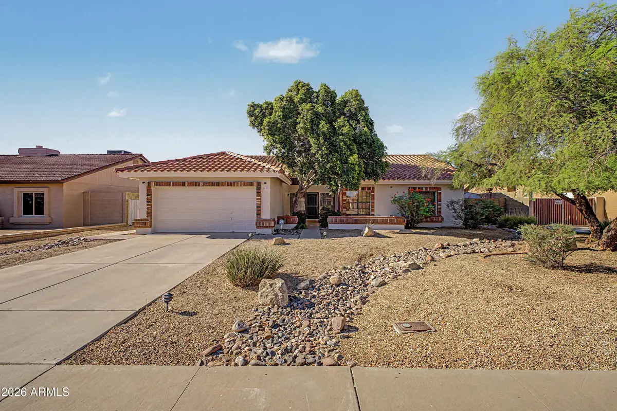 7810 W Bloomfield Road, Peoria, AZ 85381 - #1