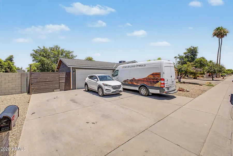9036 W Royal Palm Road, Peoria, AZ 85345 - #3