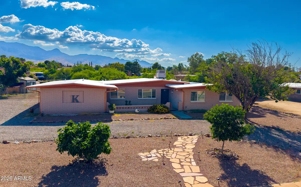 2002 Town And Country Drive, Sierra Vista, AZ 85635 - #1