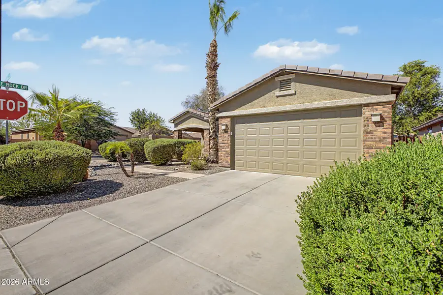 934 E Saddleback Place, San Tan Valley, AZ 85143 - #2
