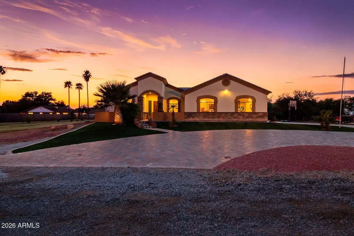5618 S 100th Avenue, Tolleson, AZ 85353 - #1