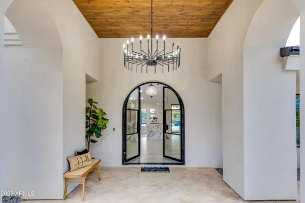 6403 E Gold Dust Avenue, Paradise Valley, AZ 85253