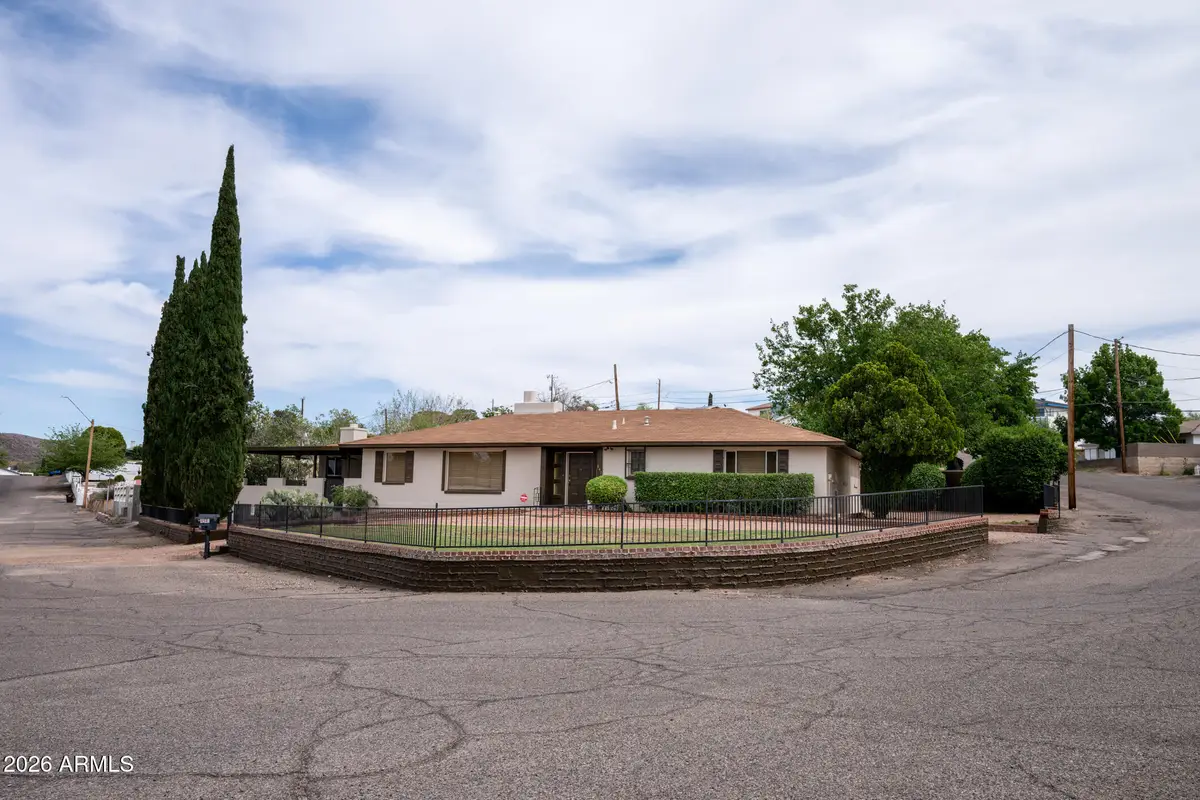 842 1st Avenue, Miami, AZ 85539 - #1