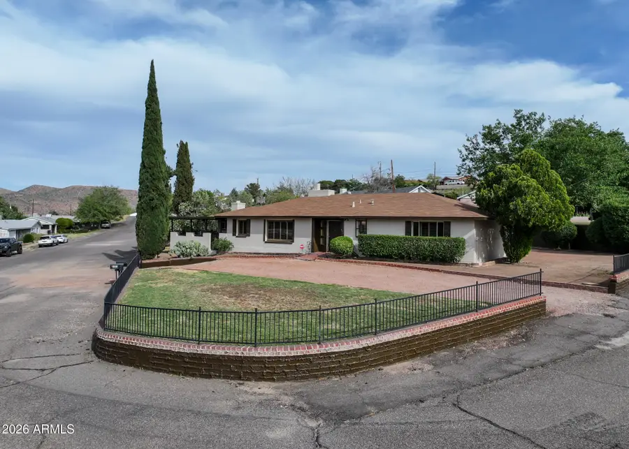 842 1st Avenue, Miami, AZ 85539 - #2