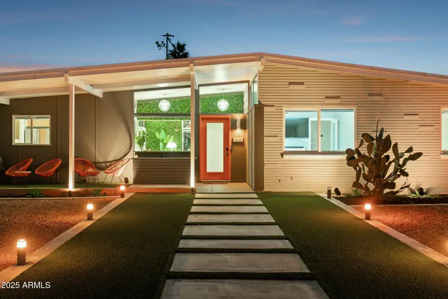 2055 W Windsor Avenue, Phoenix, AZ 85009 - #3