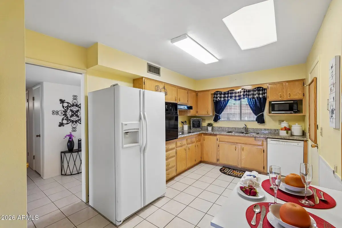 10941 W Roundelay Circle, Sun City, AZ 85351 - #1