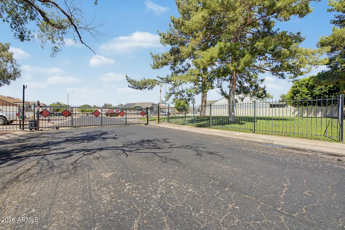 10405 N 65th Drive, Glendale, AZ 85302 - #1