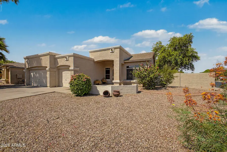 530 S Bahama Drive, Gilbert, AZ 85296 - #3