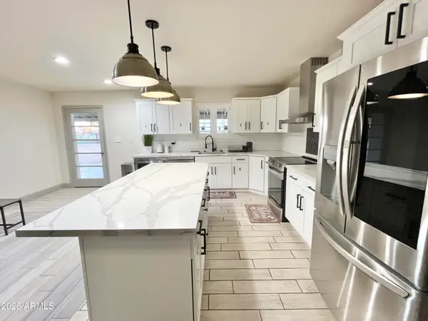 5527 W Morten Avenue, Glendale, AZ 85301