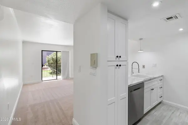 3033 E Devonshire Avenue #1016, Phoenix, AZ 85016