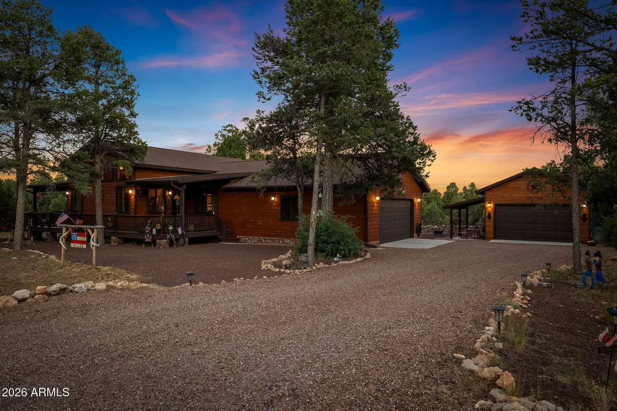2207 Four Point Circle, Overgaard, AZ 85933 - #1