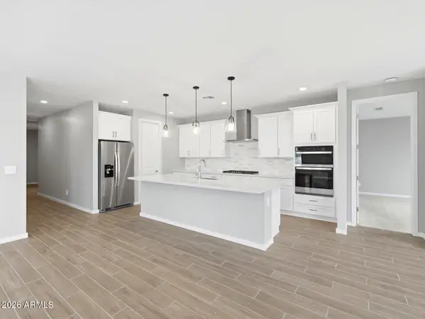 1083 W Haynes Way, Apache Junction, AZ 85120