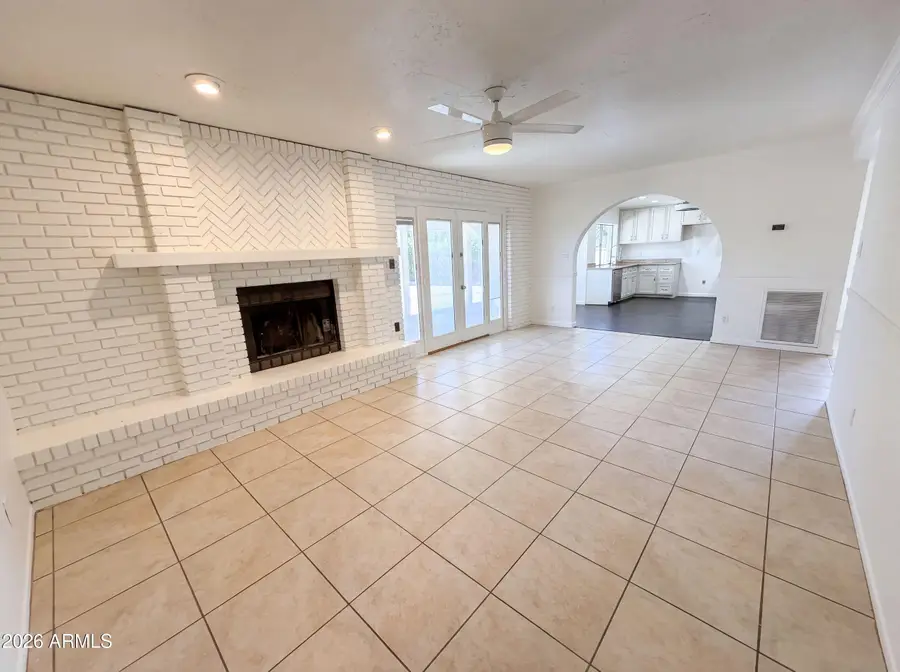 2608 S Mollera --, Mesa, AZ 85210 - #3