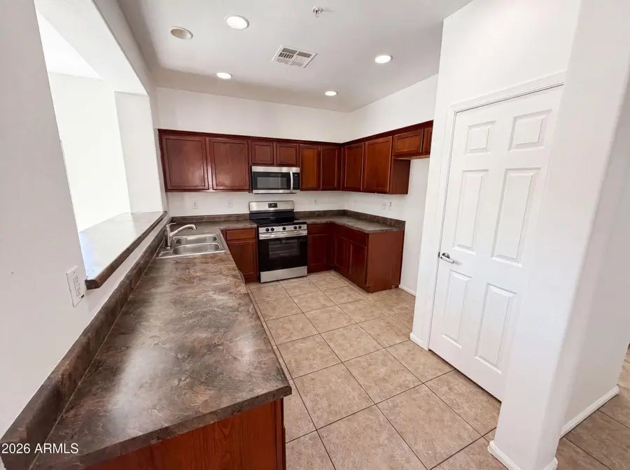 934 E Overlin Lane, Avondale, AZ 85323 - #2