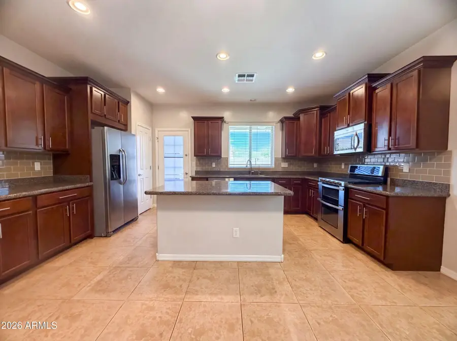 875 W Ayrshire Trail, San Tan Valley, AZ 85143 - #2