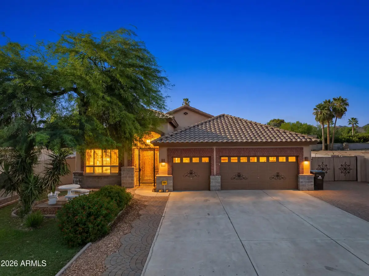 718 E Orangewood Avenue, Phoenix, AZ 85020 - #1