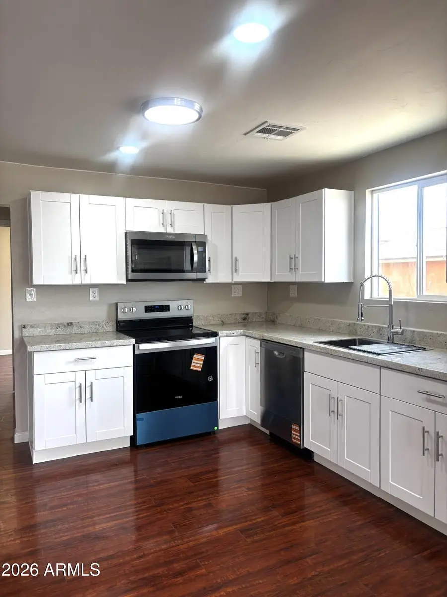 208 N Cleveland Avenue, Bisbee, AZ 85603 - #2