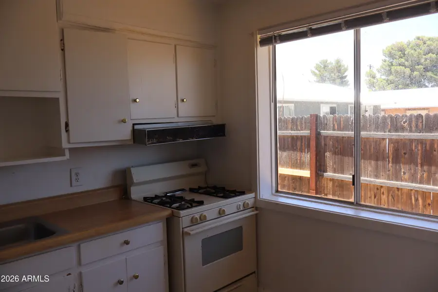 524 N Ave Avenue, Sierra Vista, AZ 85635 - #3