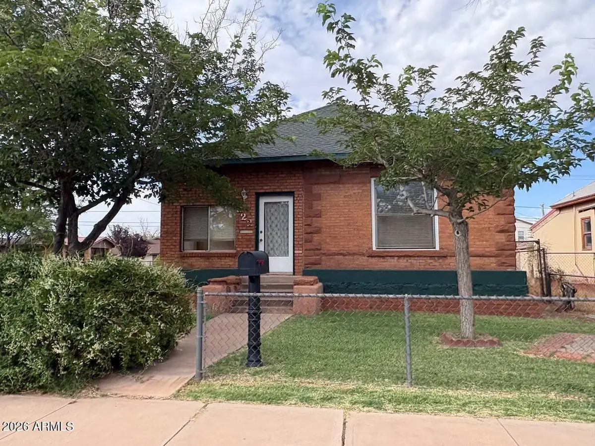 222 W Fourth Street, Winslow, AZ 86047 - #1
