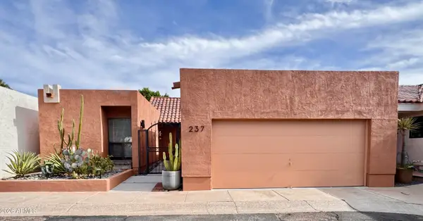 237 W Denton Lane, Phoenix, AZ 85013