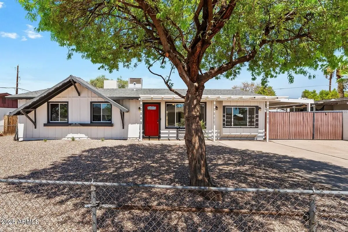 2240 W Paradise Drive, Phoenix, AZ 85029 - #1
