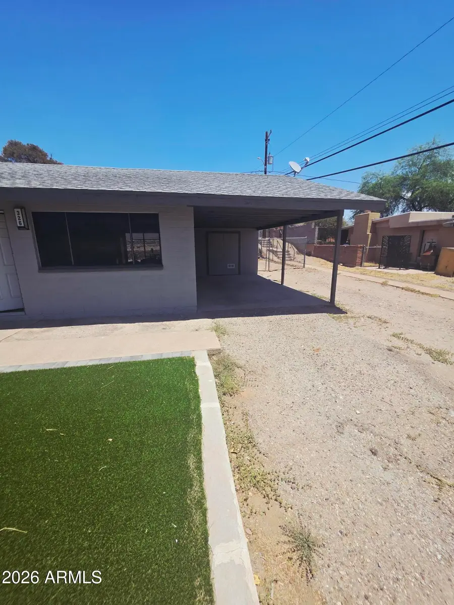 326 W Greenwich Road, Kearny, AZ 85137 - #2