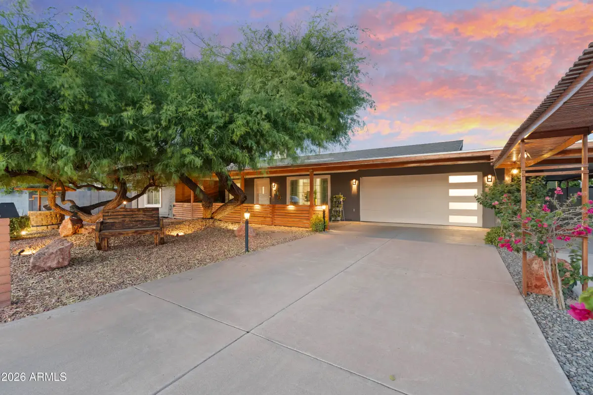 11215 N 37th Avenue, Phoenix, AZ 85029 - #1