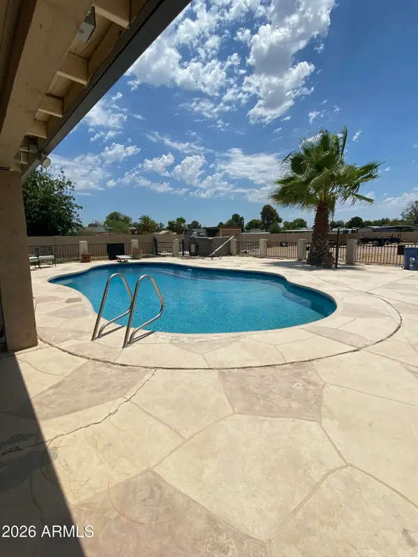 5241 W Tierra Buena Lane, Glendale, AZ 85306