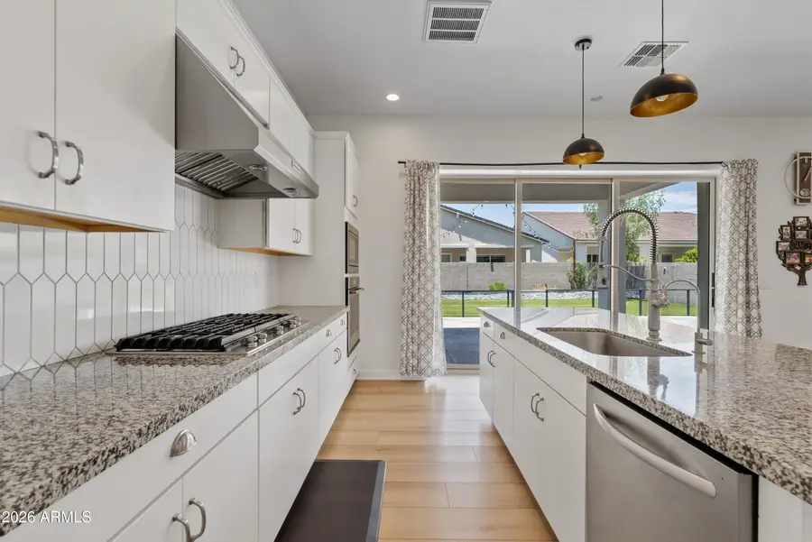 10204 E Thunderbolt Avenue, Mesa, AZ 85212 - #2