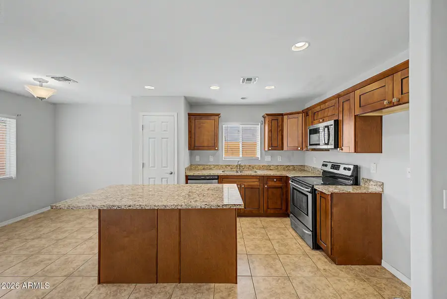 423 W Alicia Drive, Phoenix, AZ 85041 - #2