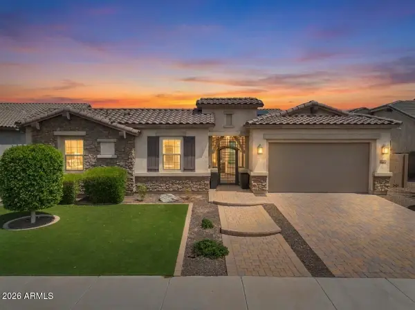 992 E Parkview Drive, Gilbert, AZ 85295