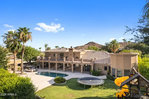 12671 S Honah Lee Court, Phoenix, AZ 85044