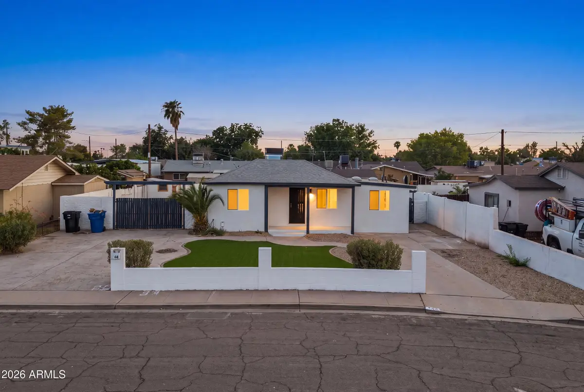 934 S Pioneer Street, Mesa, AZ 85204 - #1