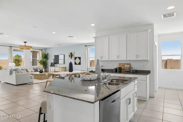 1561 E Currier Drive E, Casa Grande, AZ 85122