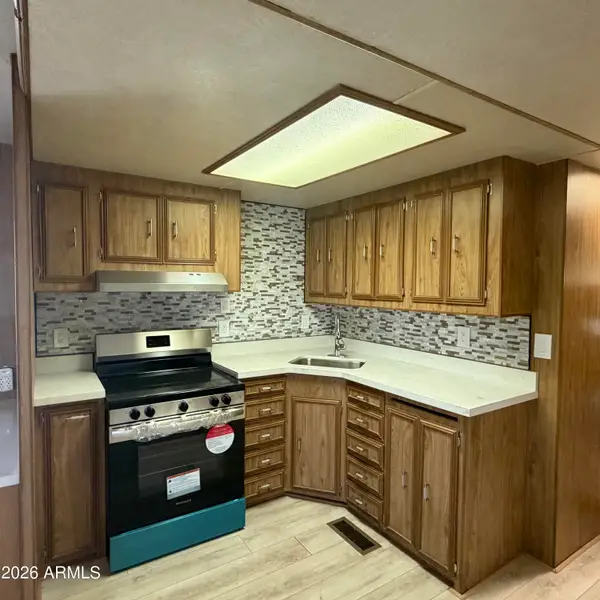 305 S Val Vista Drive #325, Mesa, AZ 85204
