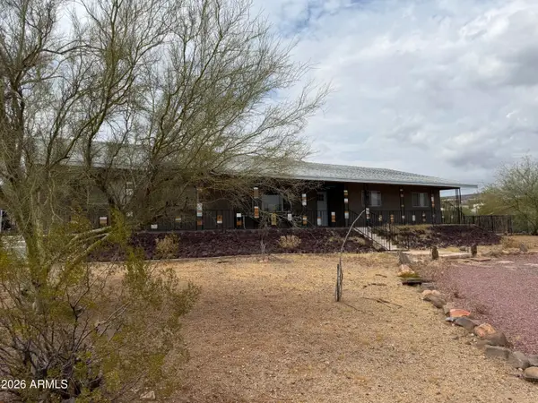 19080 E Indian Hills Drive, Black Canyon City, AZ 85324